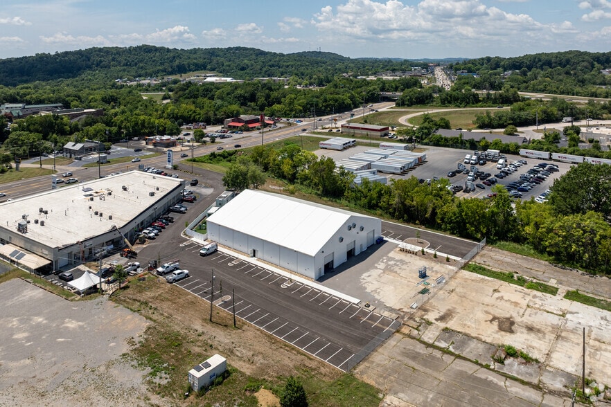 More Photos Of 10001 Kingston Pike, Knoxville Specialty For Lease