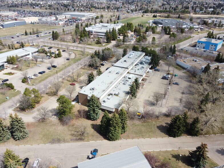 More Photos Of 9403 20 Av NW, Edmonton Office For Sale