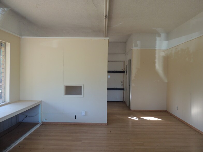 More Photos Of 9781 Point Lakeview Rd, Kelseyville Storefront For Lease