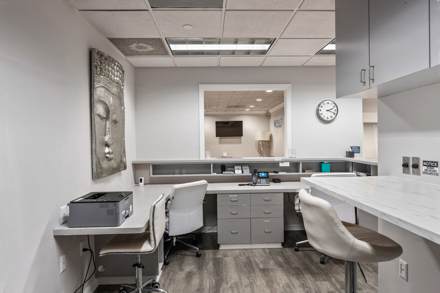More Photos Of 148 East Ave, Norwalk Medical For Sale