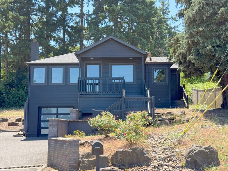 Primary Photo Of 630 Mary Ave SE, Salem Medical For Sale