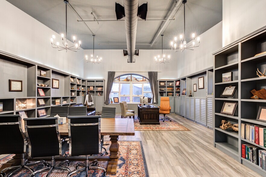 More Photos Of 1116 Broadway St, Lubbock Loft Creative Space For Lease