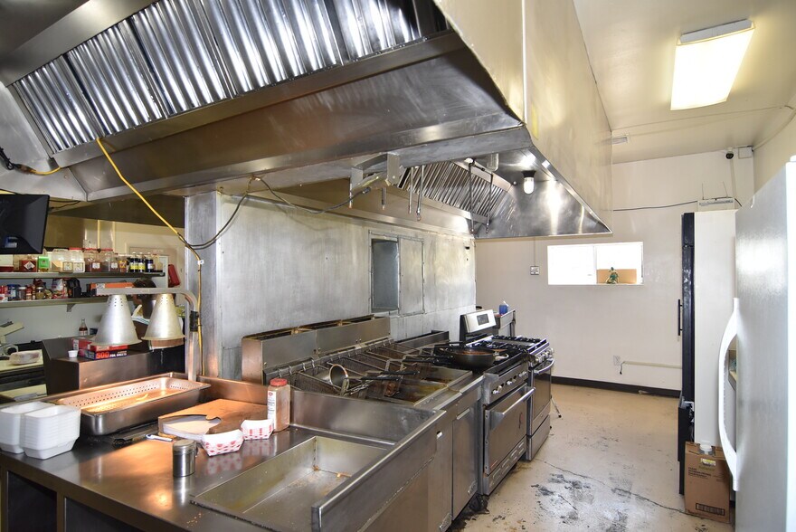 More Photos Of 248 W Center, Salem General Retail For Sale