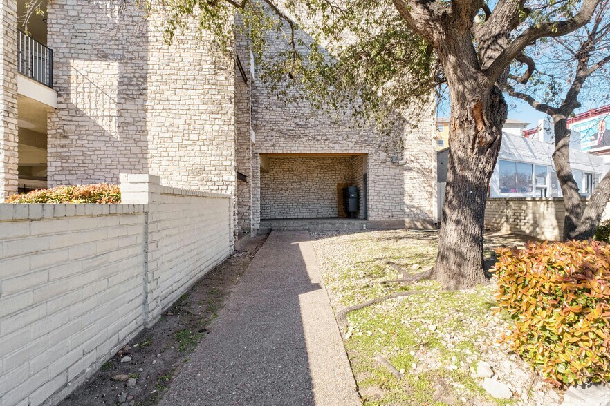 More Photos Of 2818 Nueces St, Austin Apartments For Sale
