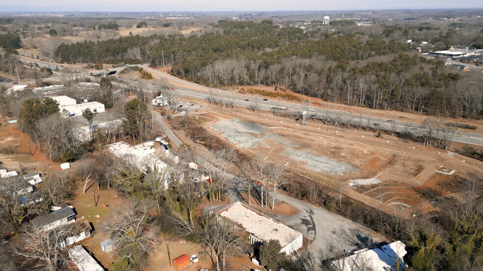 More Photos Of 190-192 Metro Dr, Spartanburg Flex For Sale
