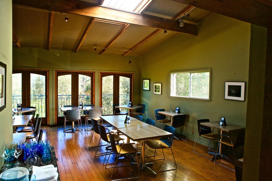 More Photos Of 315 Main St, Half Moon Bay Storefront Retail Office For Lease