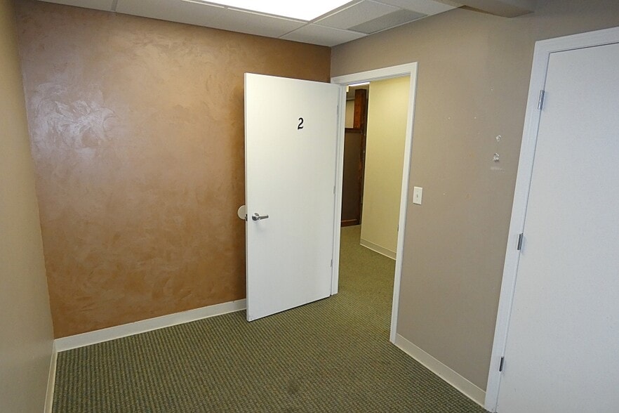 More Photos Of 1829 Maple Rd, Williamsville Medical For Lease
