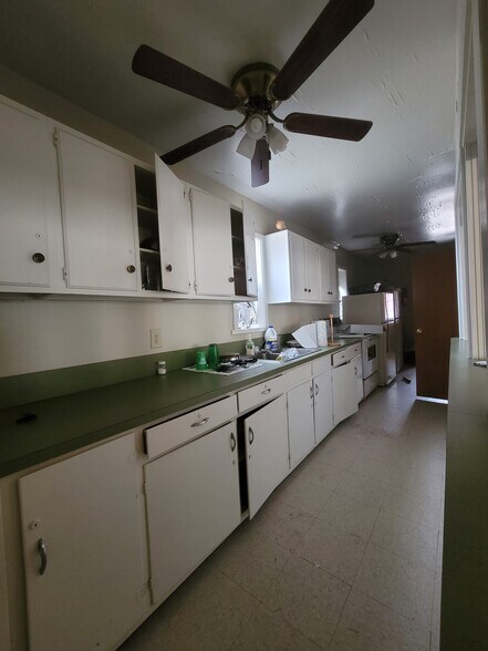 More Photos Of 207 W Viggie St, Hebbronville Religious Facility For Sale