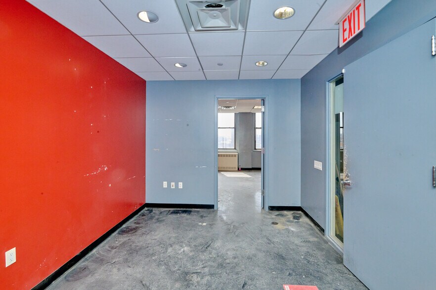 More Photos Of 369 E 149th St, Bronx Office For Lease