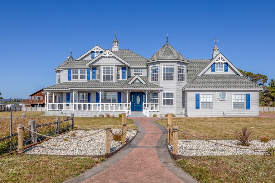 More Photos Of 19351 Del Mar Dr, Fort Bragg Specialty For Sale