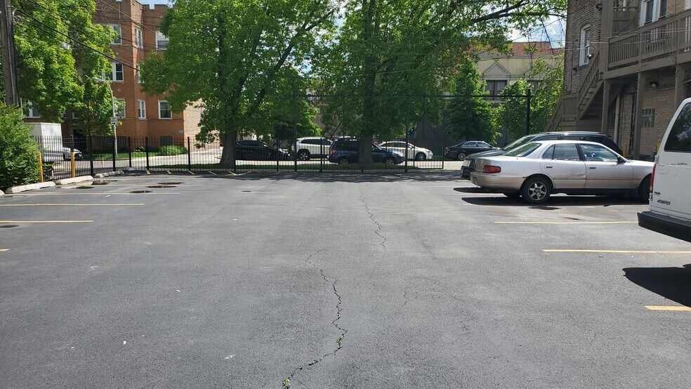 More Photos Of 3034-3040 W Montrose Ave, Chicago Multifamily For Sale