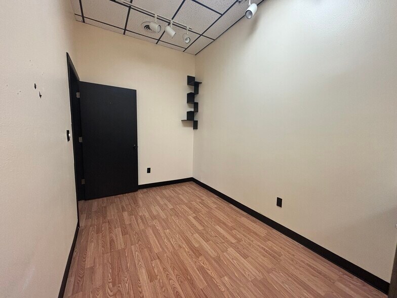 More Photos Of 409 N Grand Ave, Pueblo Office For Lease