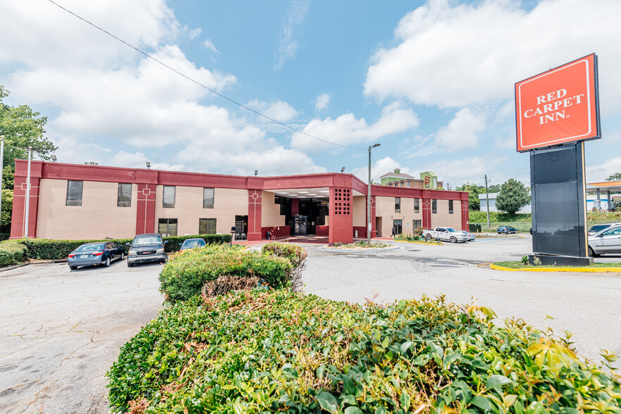 Primary Photo Of 2690 Riverside Dr, Macon-Bibb Hotel For Sale