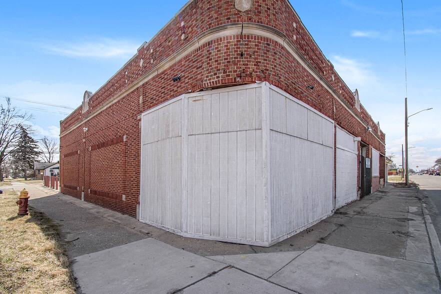 More Photos Of 10415 Fenkell St, Detroit Freestanding For Sale