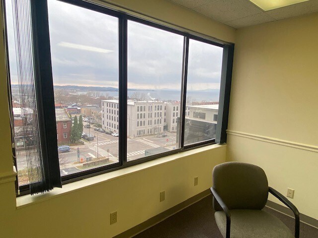 More Photos Of 84 Pine St, Burlington Office For Sale