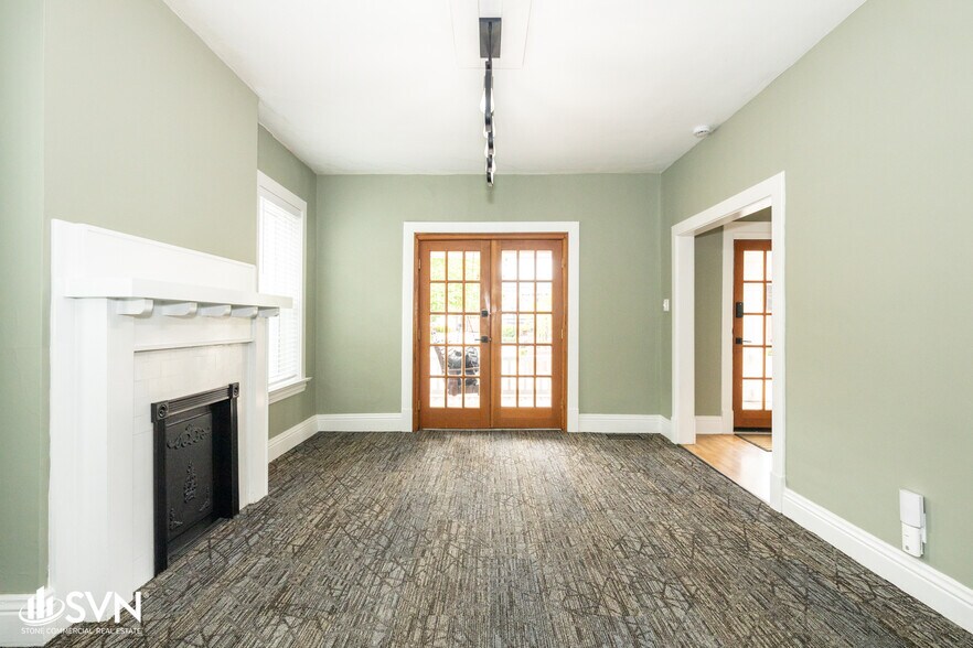More Photos Of 115 W 2nd St, Lexington Office For Lease