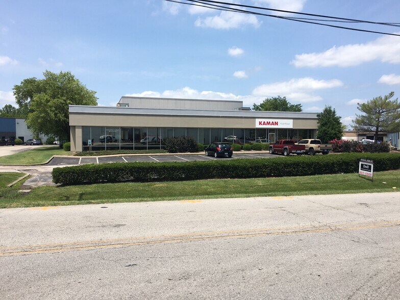 More Photos Of 4528 Bishop Ln, Louisville Showroom For Sale