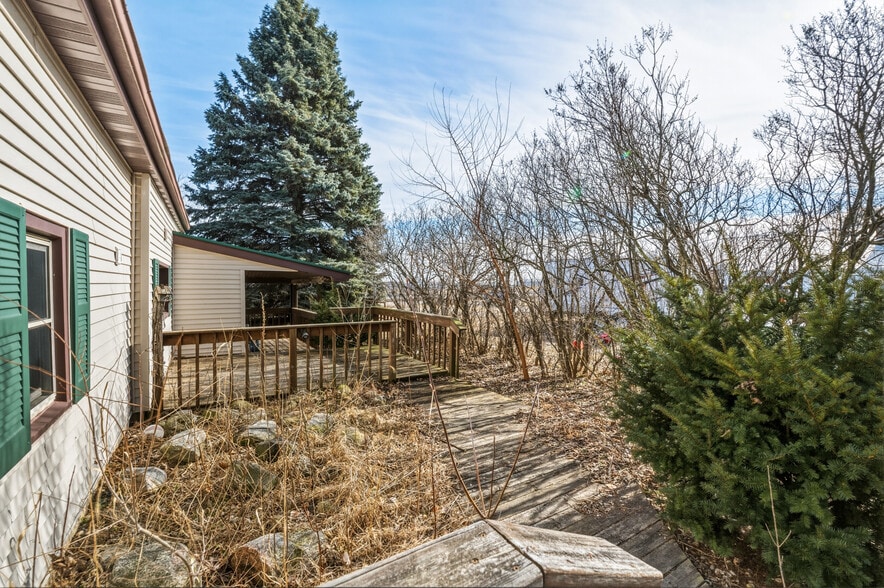 More Photos Of 3450 Mid Valley Dr, De Pere Flex For Sale