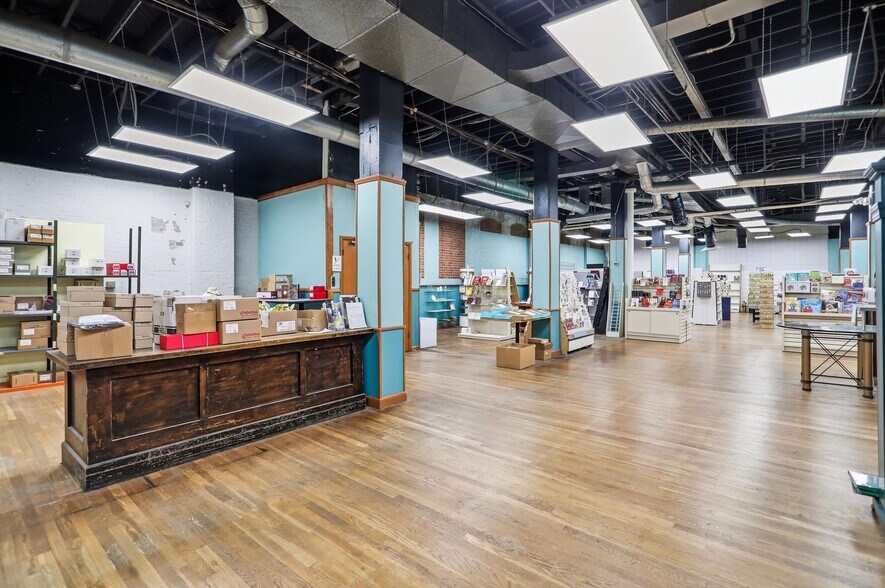 More Photos Of 536 E Market St, Indianapolis Office For Sale