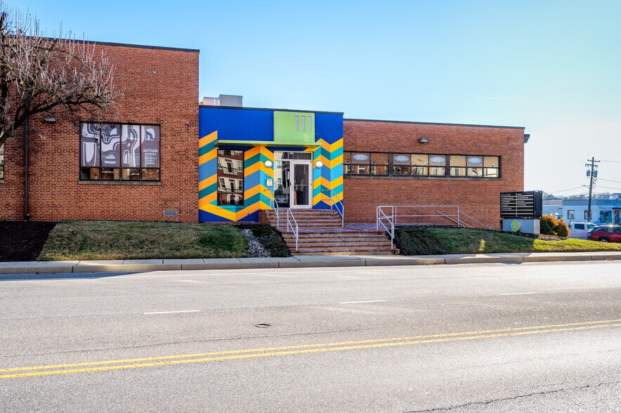 More Photos Of 111 Chinquapin Round Rd, Annapolis Flex For Lease