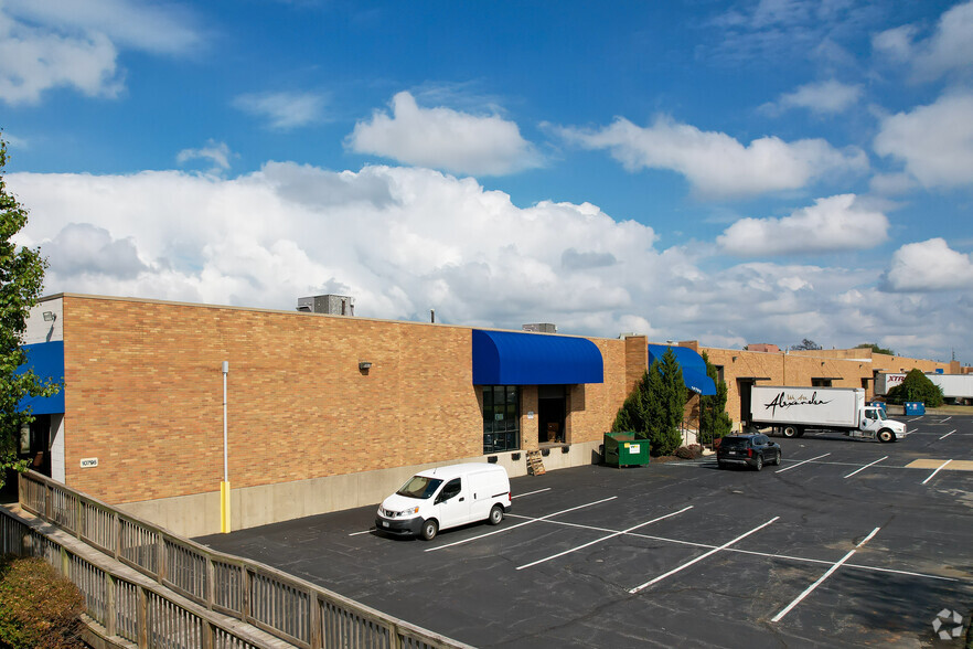 Primary Photo Of 10769-10795 Midwest Industrial Blvd, Saint Louis Warehouse For Sale