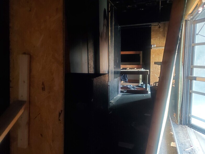 More Photos Of 5960 Dr Martin Luther King Dr, Saint Louis Bar For Sale