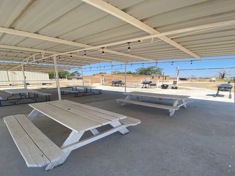 More Photos Of 6772 E Goldenrod Dr, Gardendale Manufactured Housing Mobile Home Park For Sale