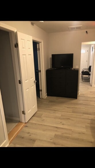 More Photos Of 340 Lockheed Ave SE, Marietta Healthcare For Sale