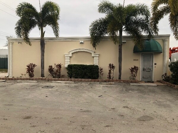 More Photos Of 2031 NW 22nd St, Pompano Beach Warehouse For Lease