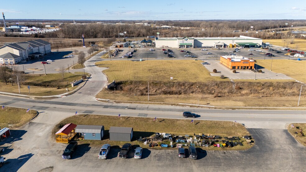More Photos Of 2200 S Commercial Ave, Harrisonville Land For Sale