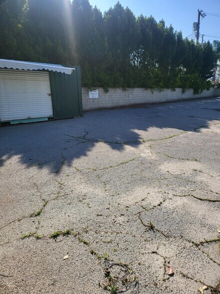 More Photos Of 10836 Landale st, North Hollywood Land For Lease