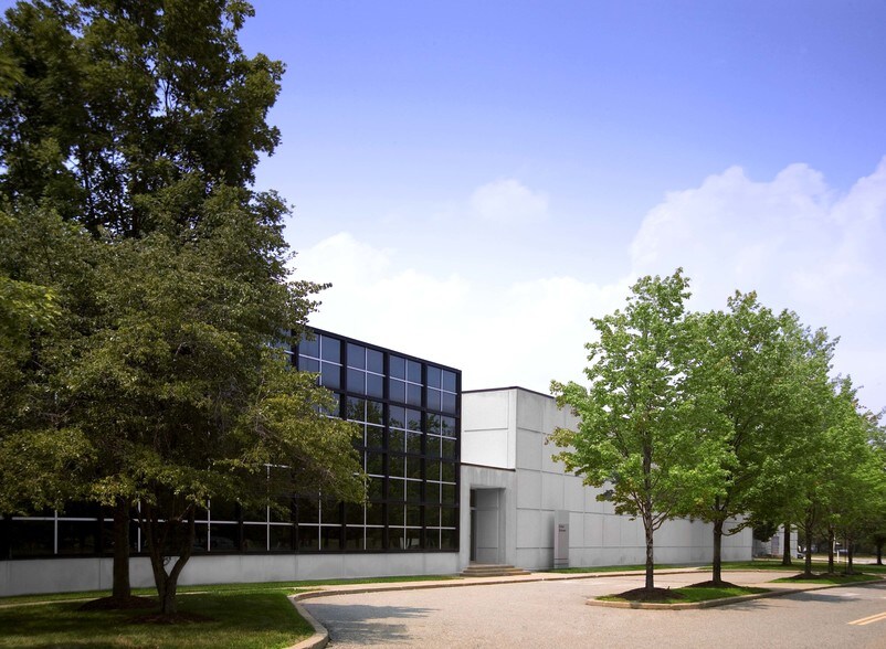 More Photos Of 200 International Dr, Mount Olive Warehouse For Lease