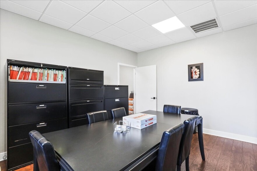 More Photos Of 127 Crimson Cir, Martinsburg Medical For Lease