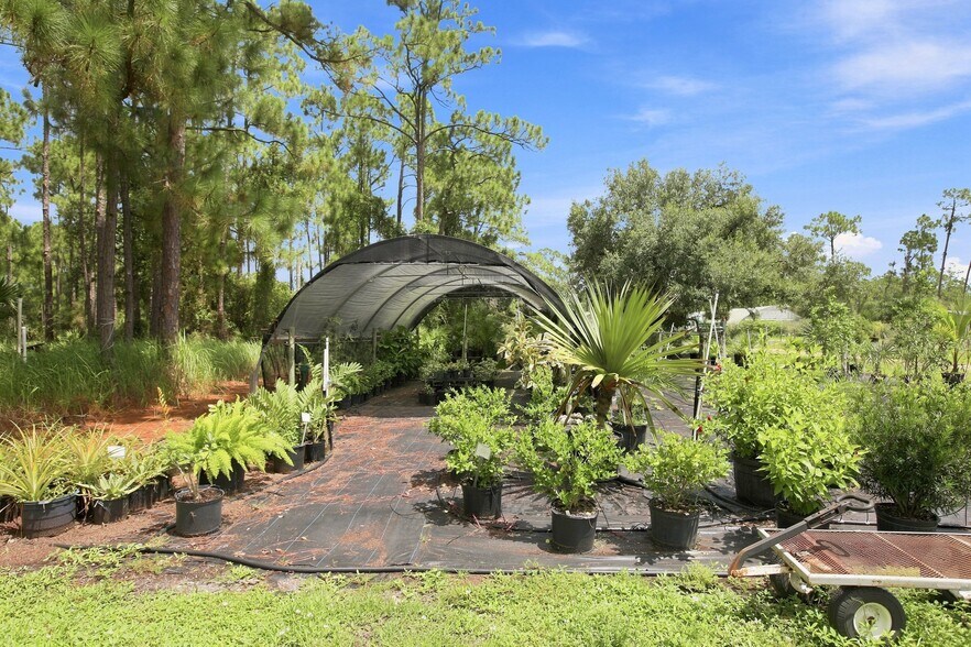 More Photos Of 8146 Tropicaire Blvd, North Port Specialty For Sale