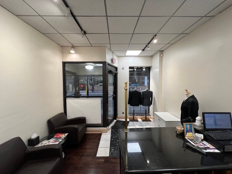 More Photos Of 23-25 S 19th St, Philadelphia Storefront Retail Office For Lease