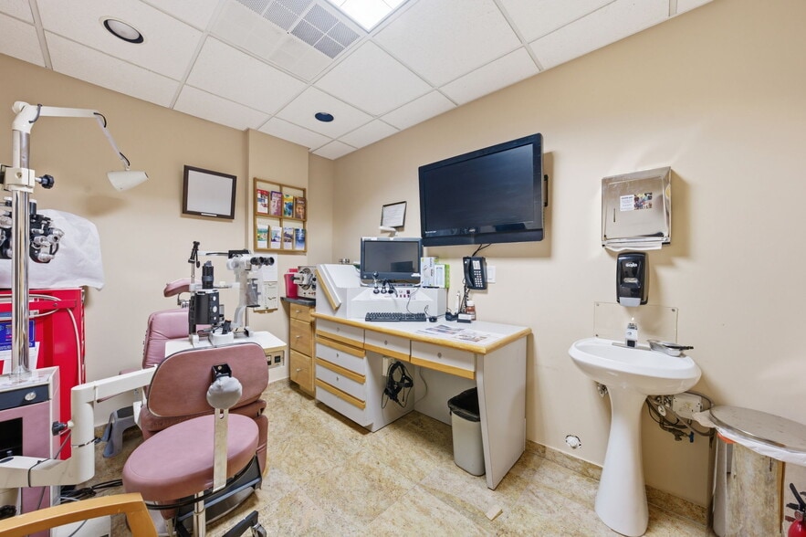 More Photos Of 415 Totowa Rd, Totowa Medical For Sale