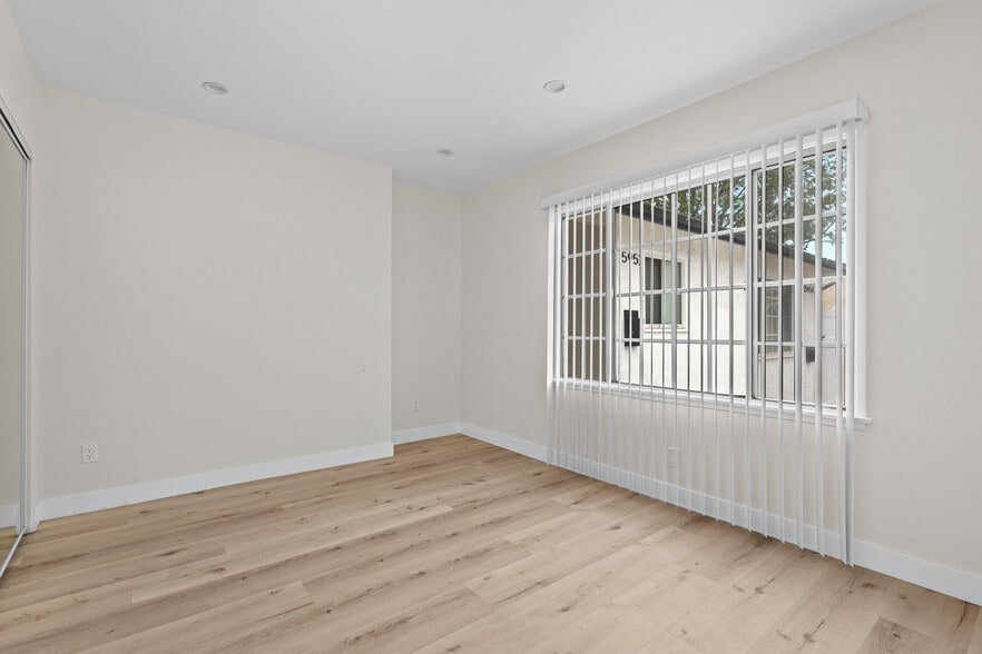 More Photos Of 15952 Simonds St, Granada Hills Apartments For Sale