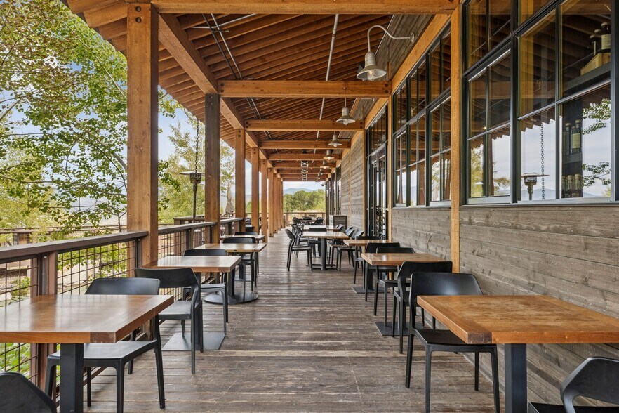 More Photos Of 27649 Old Lincoln Highway, Wanship Freestanding For Sale