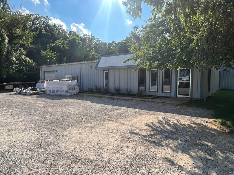 Primary Photo Of 587 Lovers Ln, Bowling Green Industrial For Lease