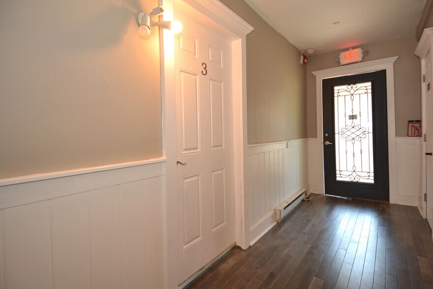 More Photos Of 20 Leigh St, Clinton Township Apartments For Sale