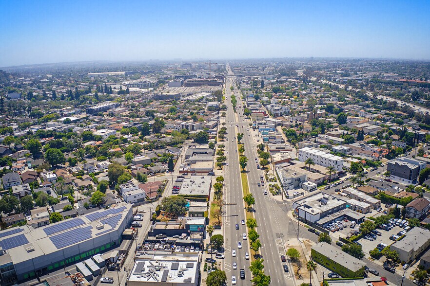 More Photos Of 8560 Venice Blvd, Los Angeles Storefront Retail Office For Sale