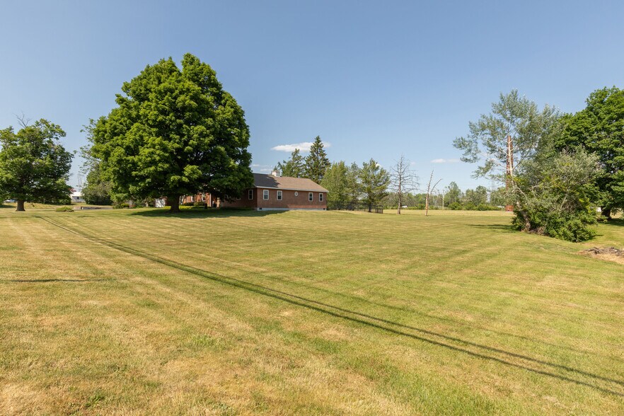 More Photos Of 8662 Brewerton Rd, Cicero Industrial For Sale