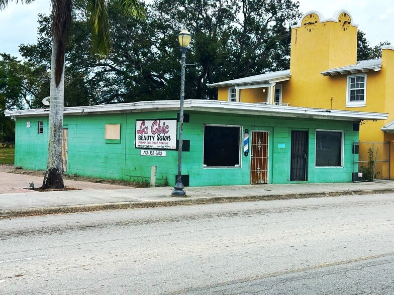 More Photos Of 1238 Avenue D, Fort Pierce General Retail For Sale