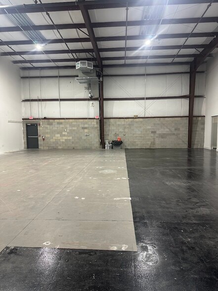 More Photos Of 161 Commerce Rd, Boynton Beach Warehouse For Sale