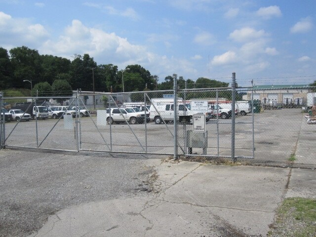 More Photos Of 2708 Shenandoah Ave NW, Roanoke Warehouse For Sale