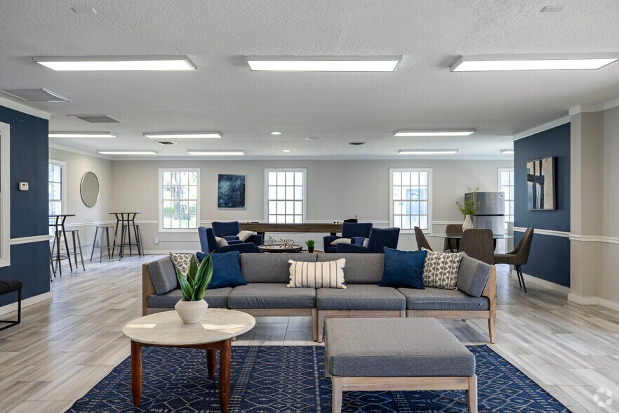 More Photos Of 6900 Concord Dr, Tampa Apartments For Sale