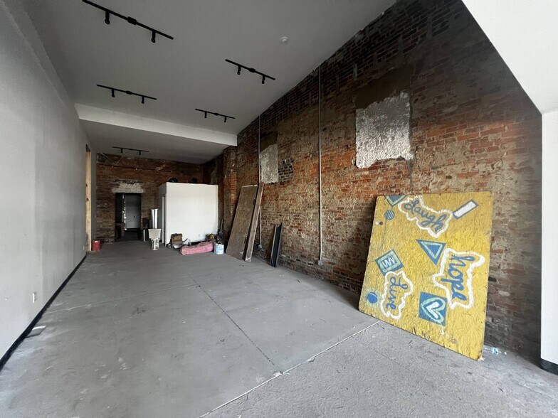 More Photos Of 1619 Prospect St, Indianapolis General Retail For Sale