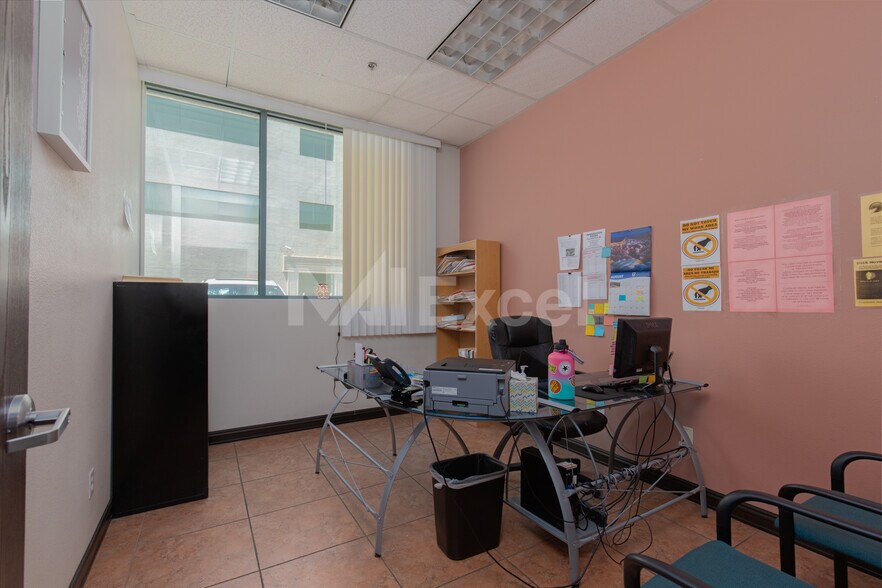 More Photos Of 3365 Pepper Ln, Las Vegas Loft Creative Space For Sale