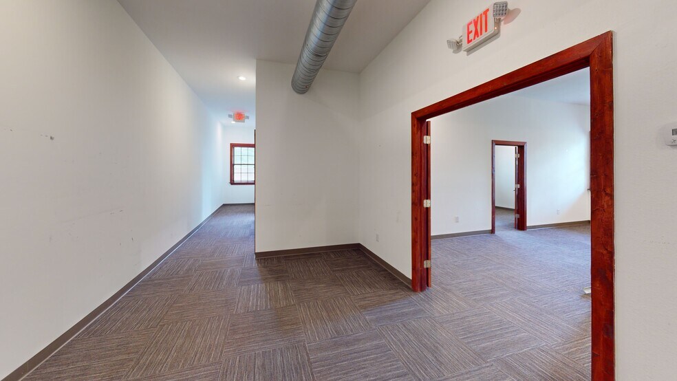 More Photos Of 390 Vineyard Way, West Grove Office For Lease