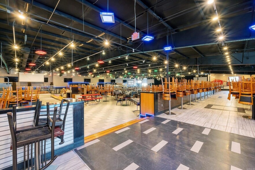 More Photos Of 8624 I 30, Little Rock Restaurant For Sale